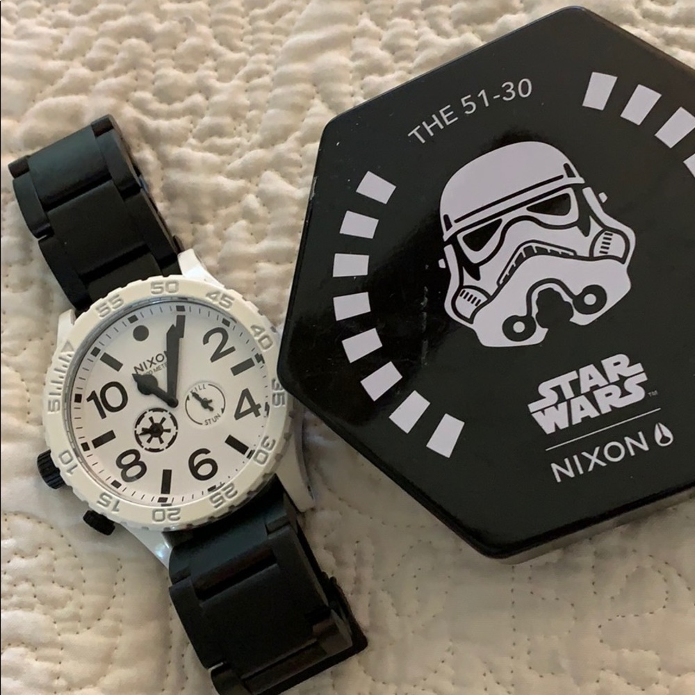 Nixon watch like new